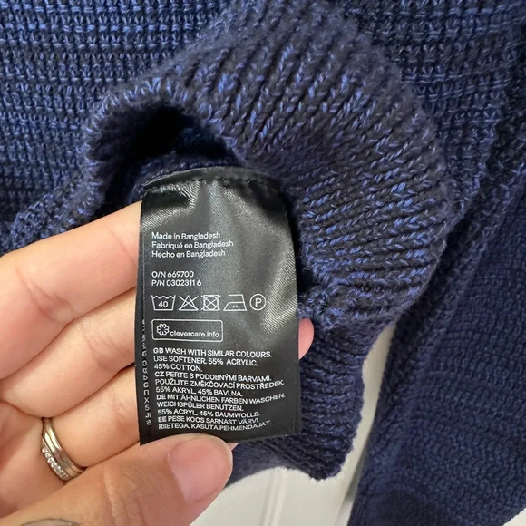 H&M |Men’s Navy Blue Crew Neck Sweater| Size L - Picture 2 of 4